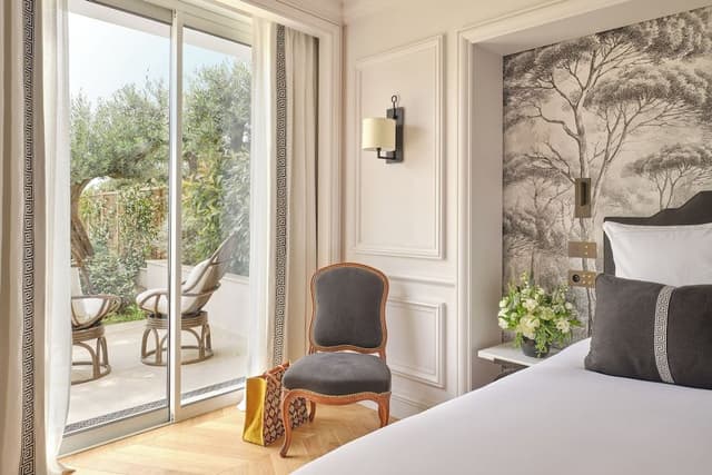 Suite (Louise)