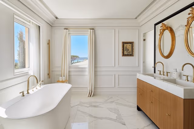 Suite (Prestige)