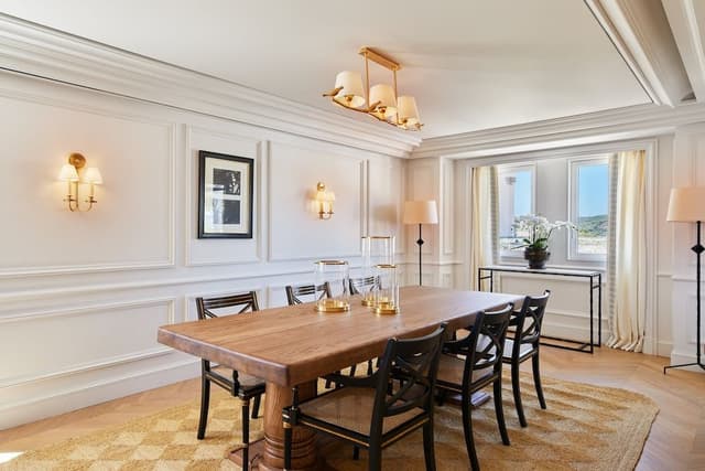 Suite (Prestige)