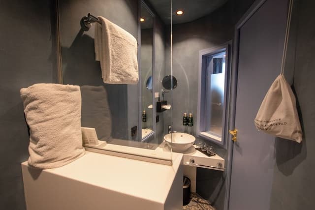Comfort Room (Building 2)