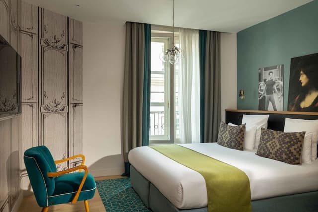 Executive Room