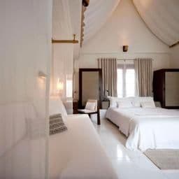 SALA Pool Villa
