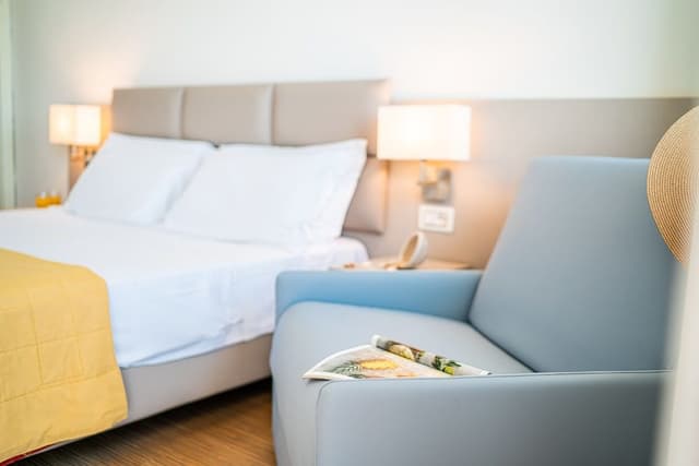 Classic Triple Room, Balcony, Sea Facing