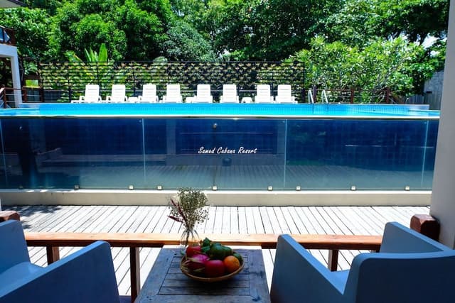 Deluxe Pool View