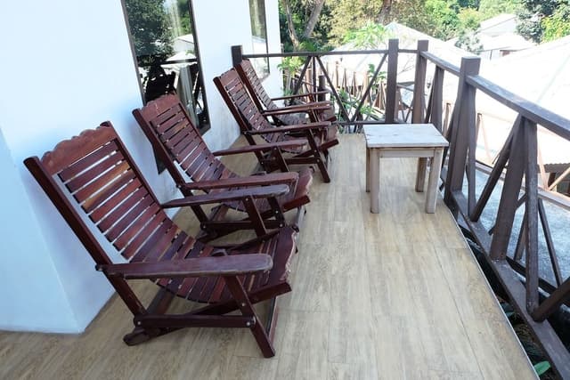 2 Bedrooms Bungalow