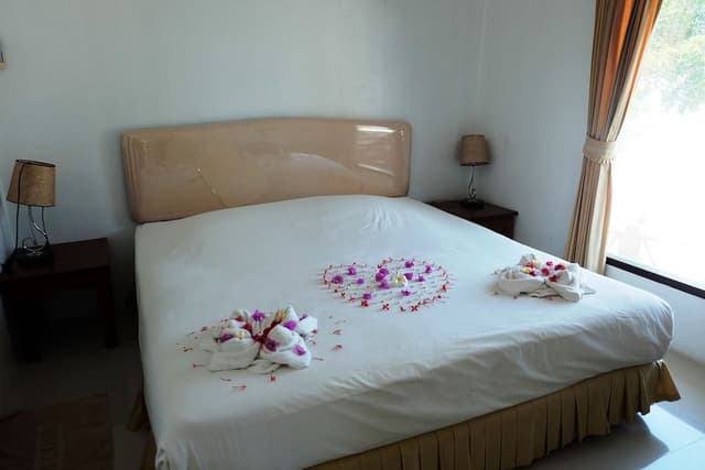 2 Bedrooms Bungalow