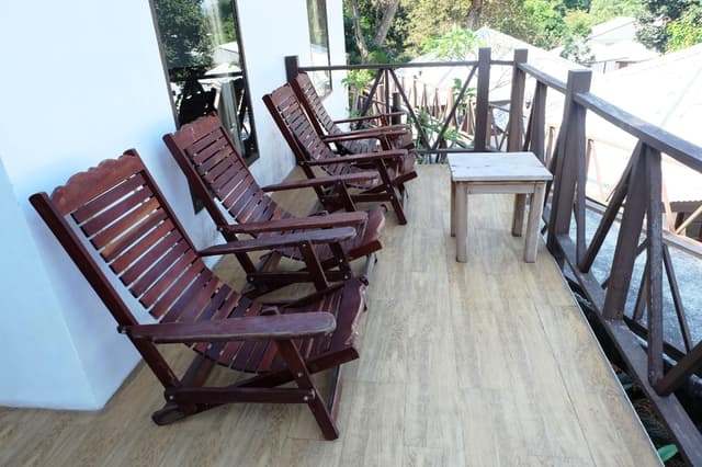 2 Bedrooms Bungalow