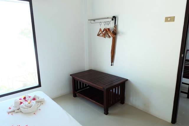 2 Bedrooms Bungalow