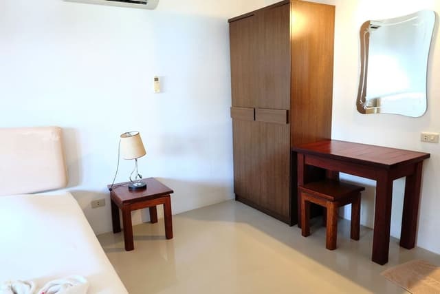 2 Bedrooms Bungalow