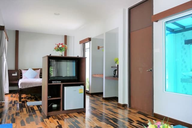 Beachfront Honeymoon Suite