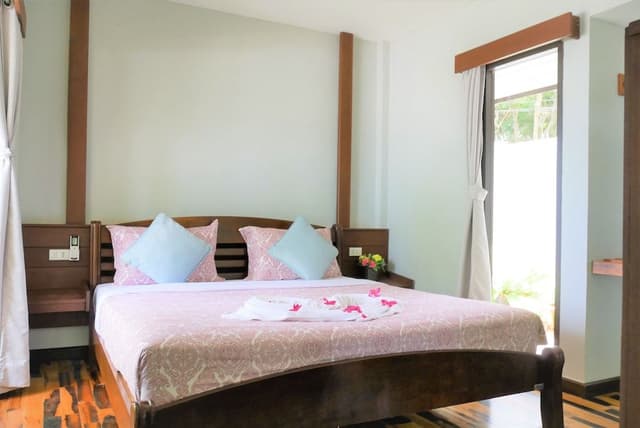 Beachfront Honeymoon Suite