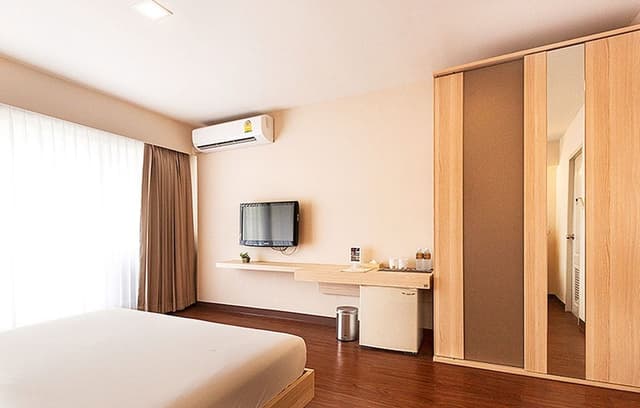 Standard Twin Room