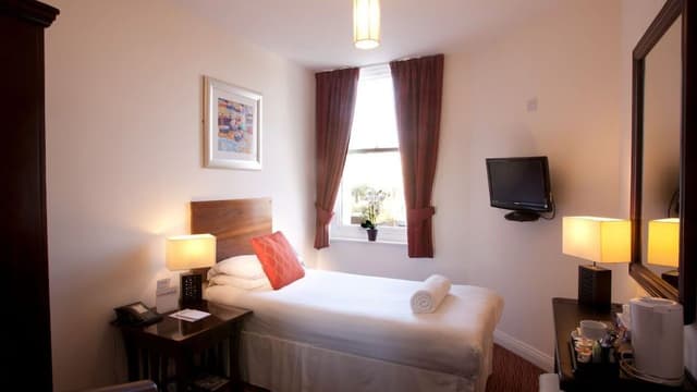Classic Single Room