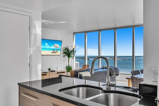 Luxury Apartment, 2 Bedrooms, Private Pool, Ocean View