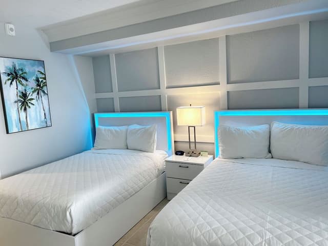 Studio with Two Doubles, Beachfront, Balcony