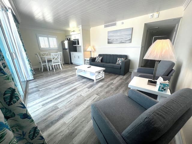 Suite with King Bed, Beachfront, Balcony