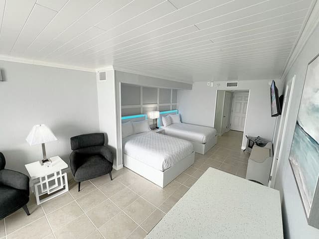 Standard Beachfront, Balcony, Two Doubles