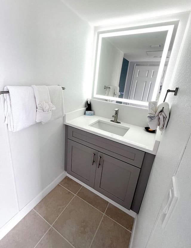 Suite with King Bed, Beachfront, Balcony