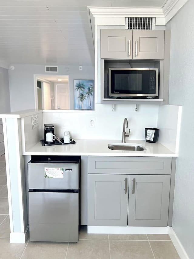 Suite with King Bed, Beachfront, Balcony