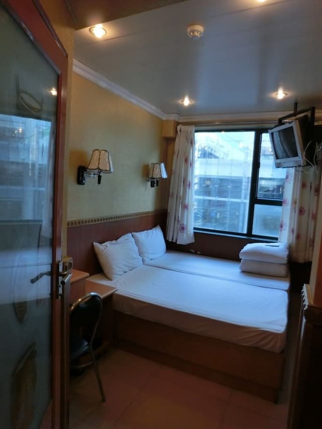 Standard Double or Twin Room (With Window)