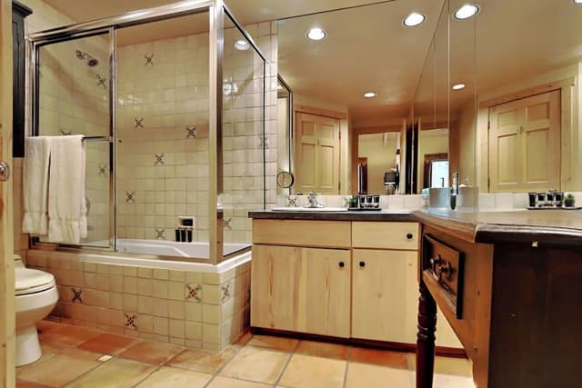 Deluxe Two Bedroom plus Loft ~ A3E