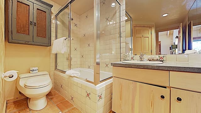 Deluxe Two Bedroom plus Loft ~ A3E