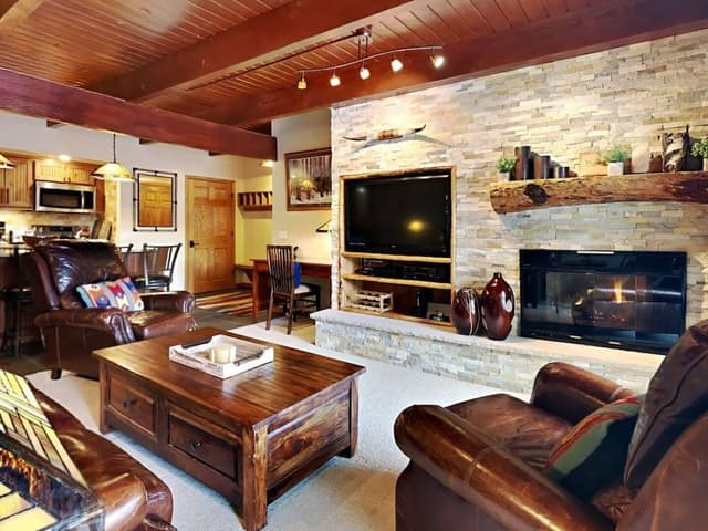 Deluxe One Bedroom ~ C1B