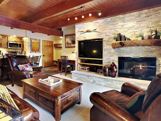Deluxe One Bedroom ~ C1B