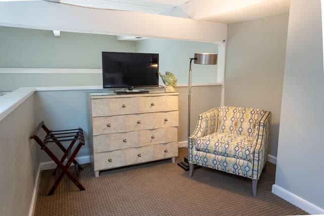 Suite, Multiple Bedrooms (River View) - Stair Access Only