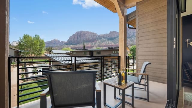 Luxury Villa, 2 Bedrooms, Balcony, Mountain View