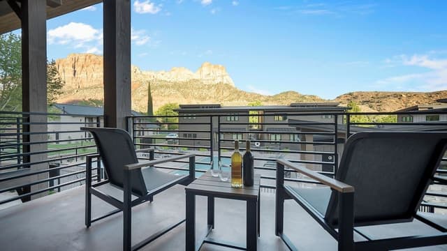 Luxury Villa, 2 Bedrooms, Kitchen, Mountain View