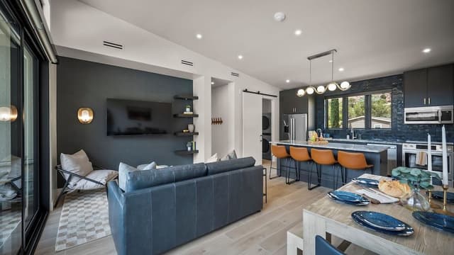 Luxury Villa, 2 Bedrooms, Kitchen, Mountain View