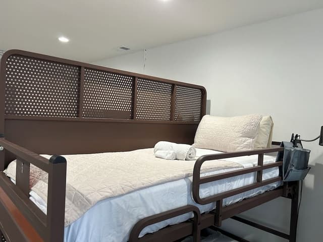 Standard Shared Dormitory (TOP BUNK TWIN FOR 1 GUEST )