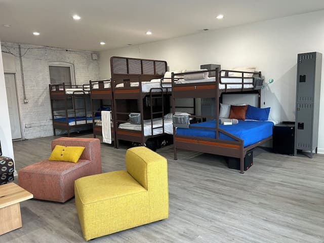 Premier Shared Dormitory (BOTTOM BUNK TWIN FOR 1 GUEST)