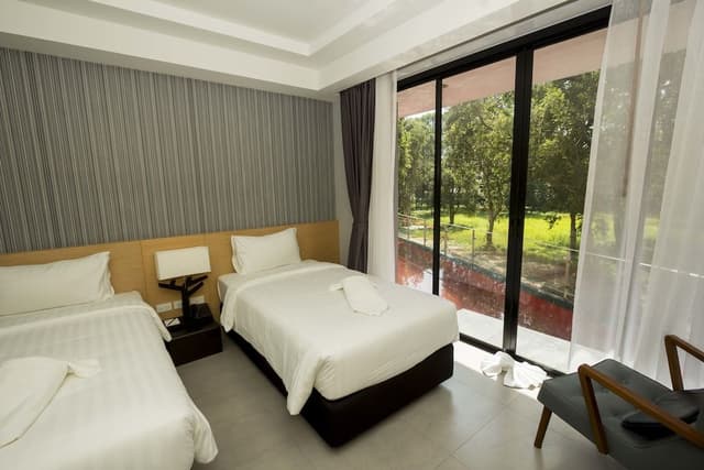 Deluxe Room, 1 Bedroom, Pool Access, Pool View