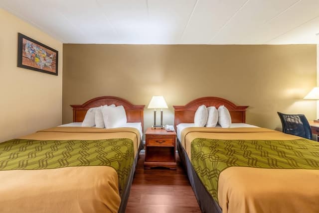 Room, 2 Queen Beds, Smoking