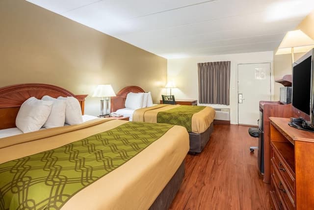 Room, 2 Queen Beds, Smoking