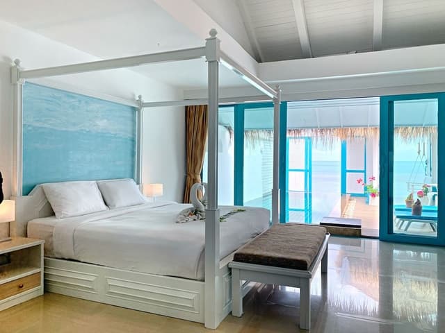 Royal Pool Villa Beach Front
