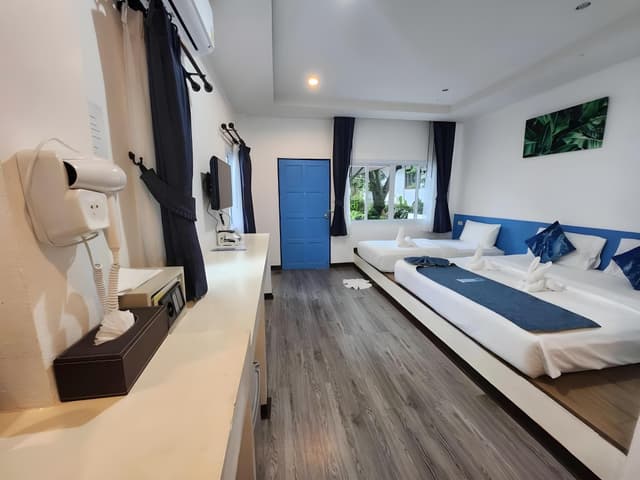 Basic Triple Room, Multiple Beds, Garden View