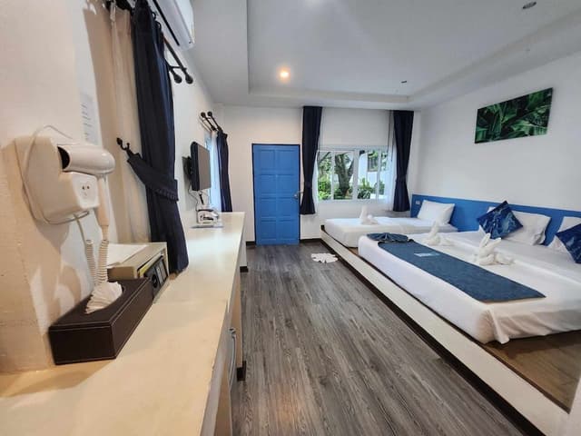 Basic Triple Room, Multiple Beds, Garden View