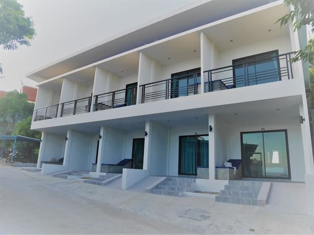 New Deluxe Building
