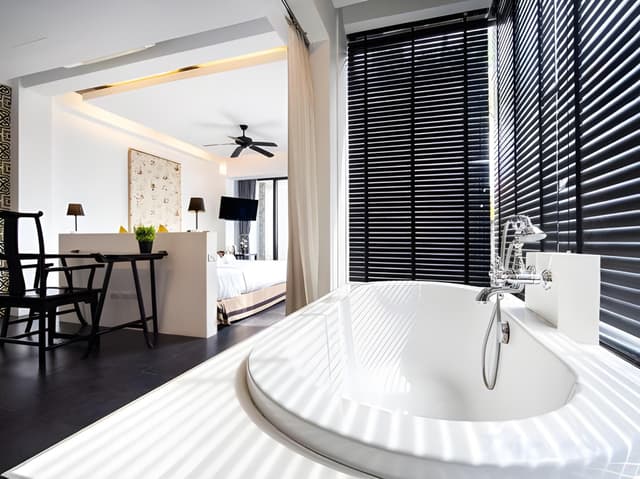 Suite with Pool Access