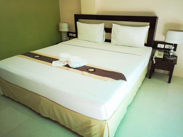 Standard Double Room, 1 King Bed, Balcony, Pool View