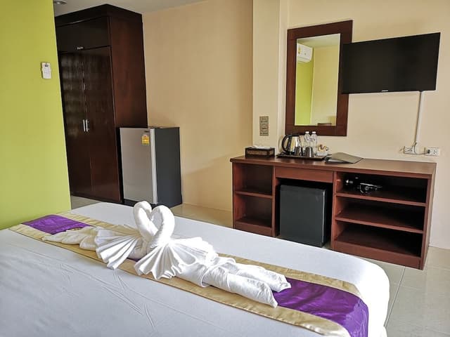 Standard Double Room, 1 King Bed, Balcony, Pool View