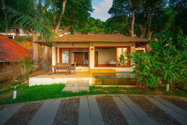 Baan Sod Sai Thani Pool (Villa)