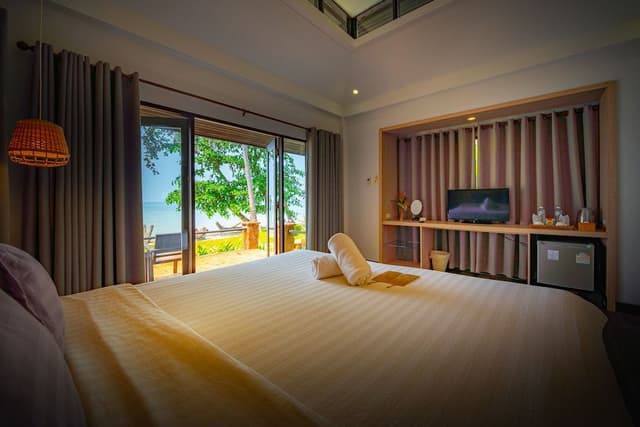 Baan Yong Yuth Buri (Beach Bungalow)