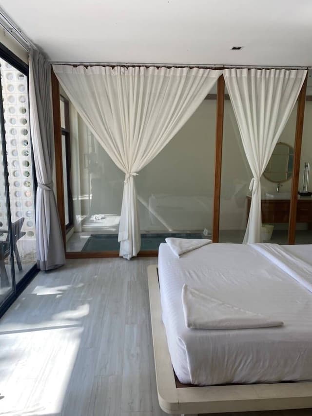 Superior Sea View with Pool