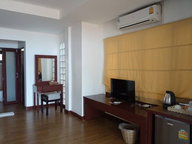 Standard Beachfront Second Floor