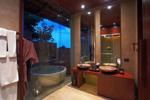 Two Bedroom Ocean Front Duplex Pool Villa