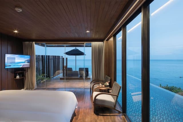 Two Bedroom Ocean Front Duplex Pool Villa